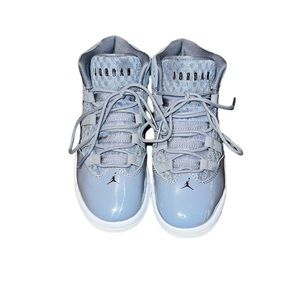 Boys Jordan’s Max Aura